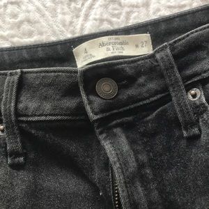 Faded Black Short with stretch